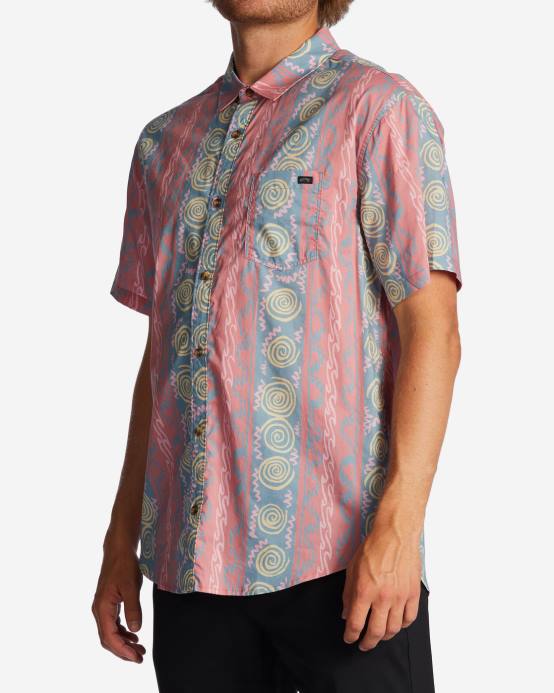hombres rojo polvoriento Billabong camisa de manga corta de los domingos 04LD638