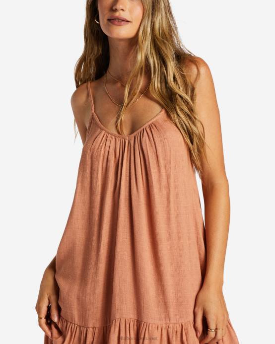 mujer amanecer rosa Billabong encubrimiento de playa con vibraciones de playa 04LD1361