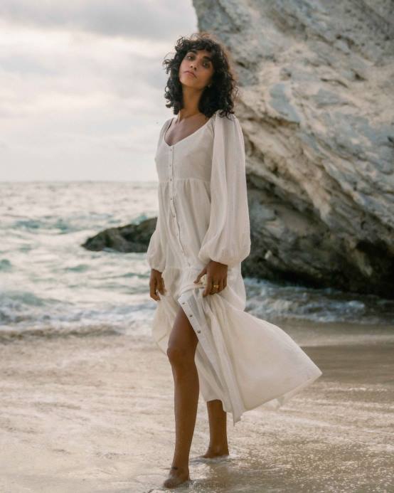 mujer cristal de sal Billabong maxi vestido de cielo estrellado 04LD2104