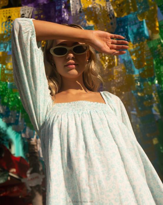 mujer gota de lluvia Billabong vestido babydoll con motivos florales 04LD2313